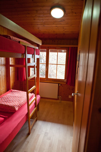 Zimmer mit Kajütenbett